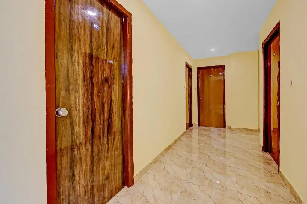 OYO 71922 AB7 Residency