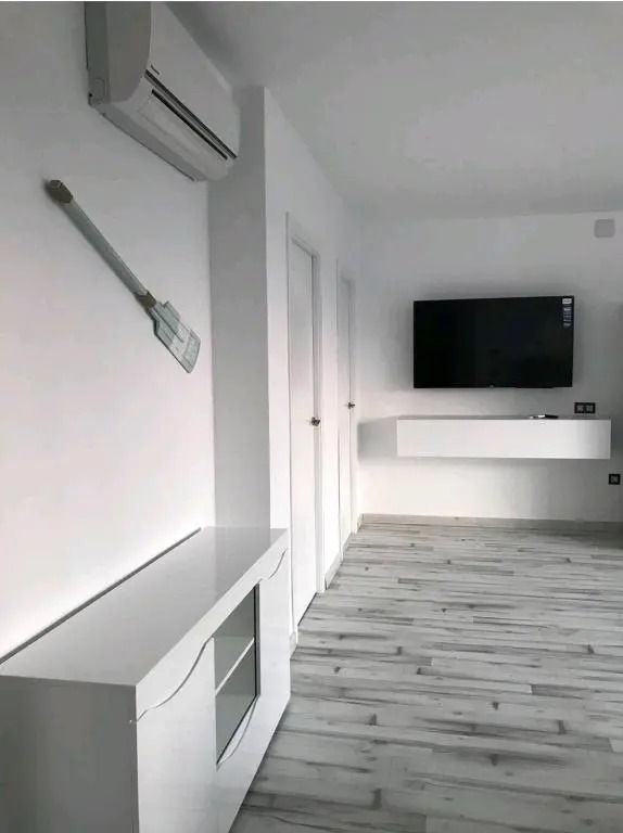 Lovely Beach House with Terrace San Juan Alicante
