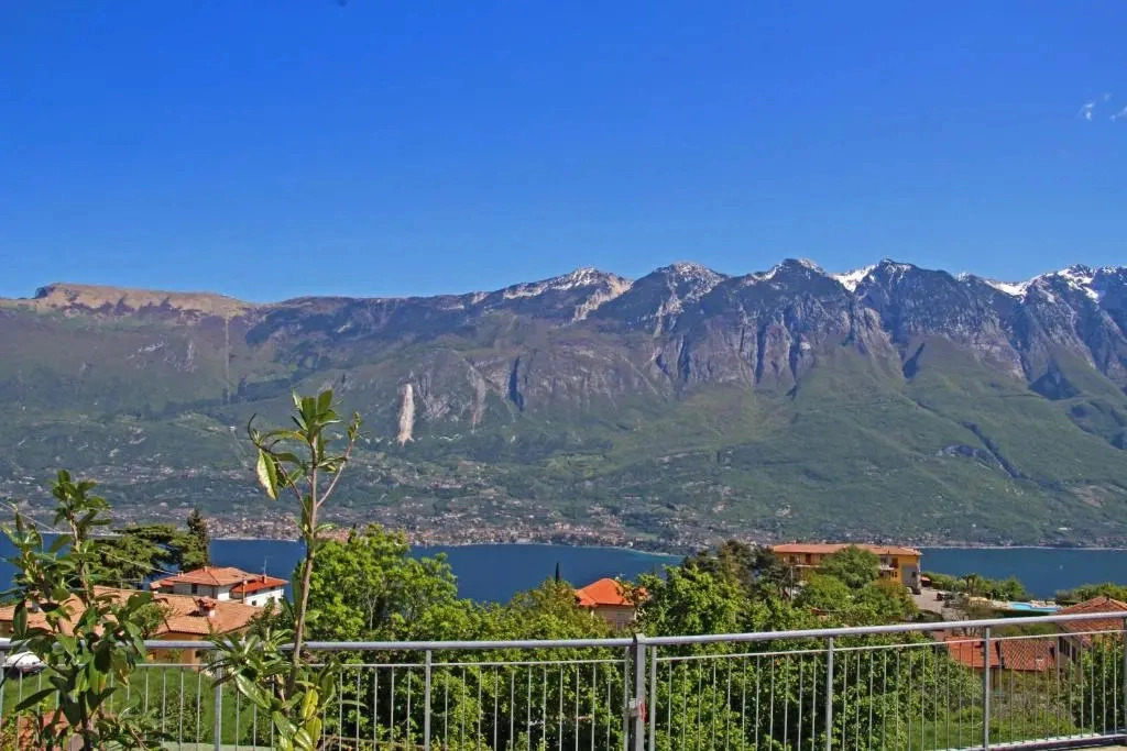 La Quiete 27 Lake view by Gardadomusmea