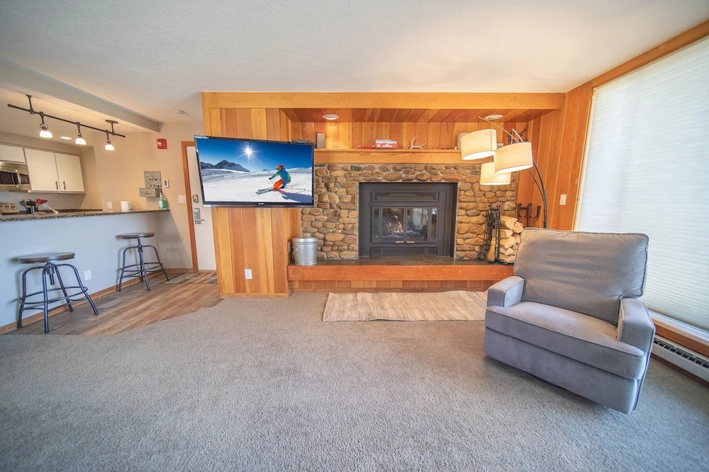 Pines 2161