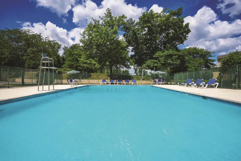 Garner Hotel Glen Burnie BWI Airport Area by IHG