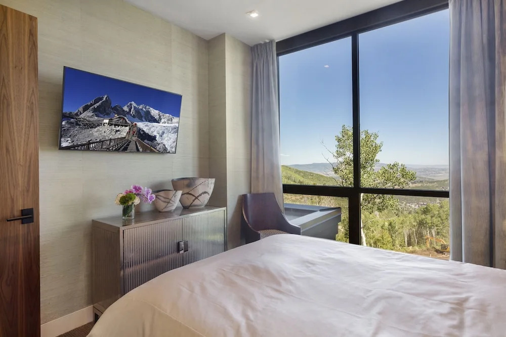 One Empire Pass at Deer Valley Resort - Three Bedroom Residence #402 3 Condo