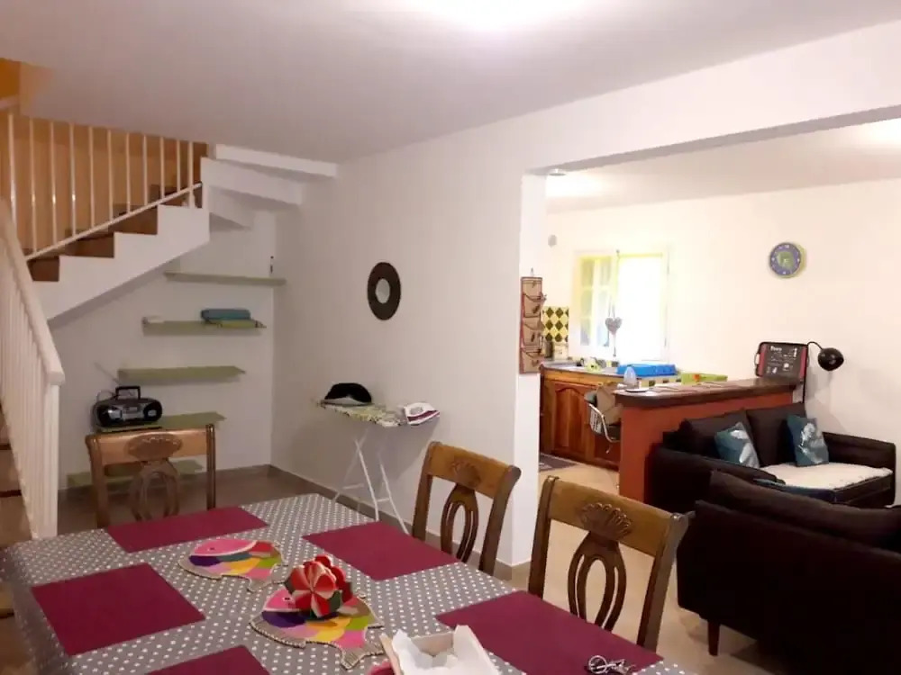 House with 2 Bedrooms in Hell-Bourg, with Wonderful Mountain View, Enclosed Garden And Wifi - 89 Km From the Beach