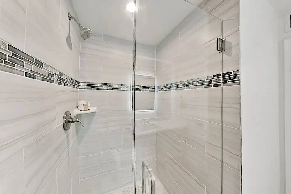 4916n73r 2 Bedroom Townhouse