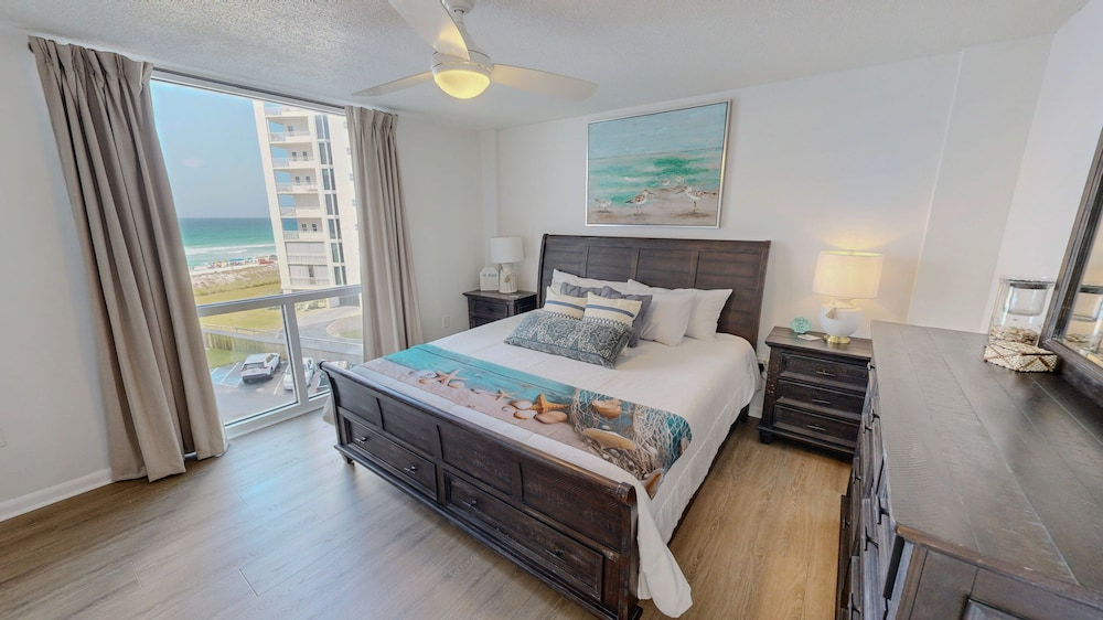 Shoreline Towers 2051 3 Bedroom Condo