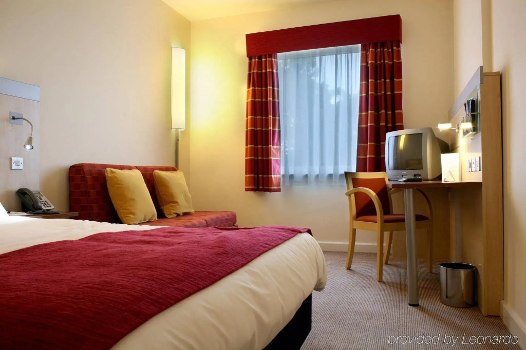 Holiday Inn Express Hotel Dublin Airport by IHG