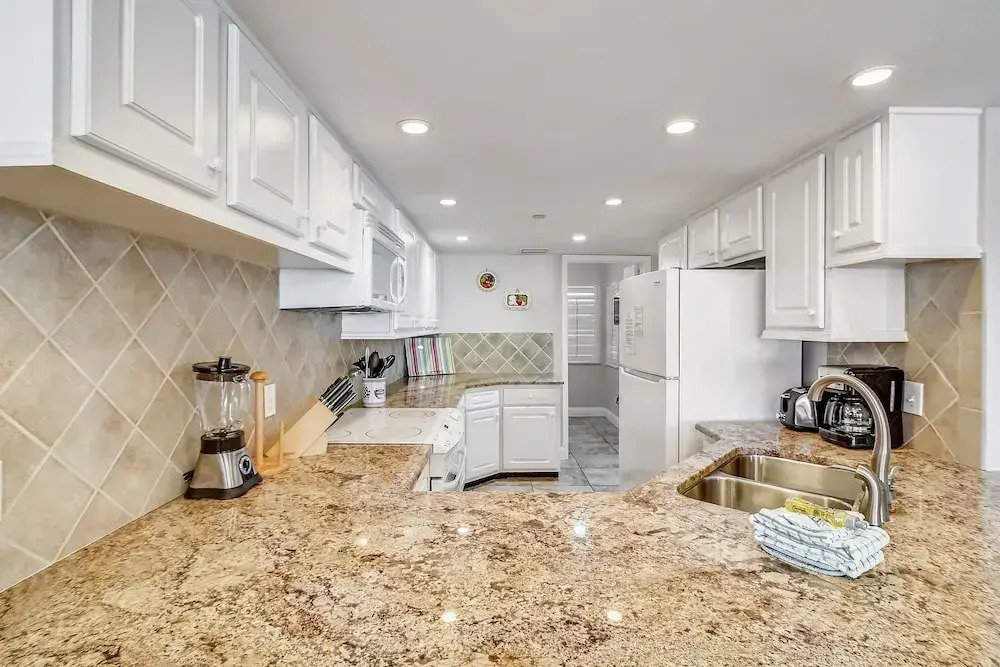 Inlet Reef 516 2 Bedroom Condo by RedAwning
