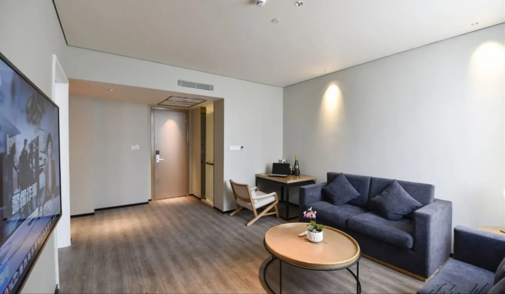 City Inn OCT Loft Branch