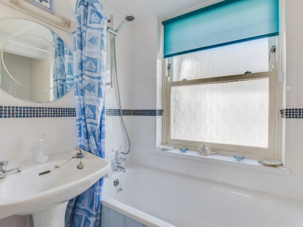 2 Bed in St Davids oc-30269