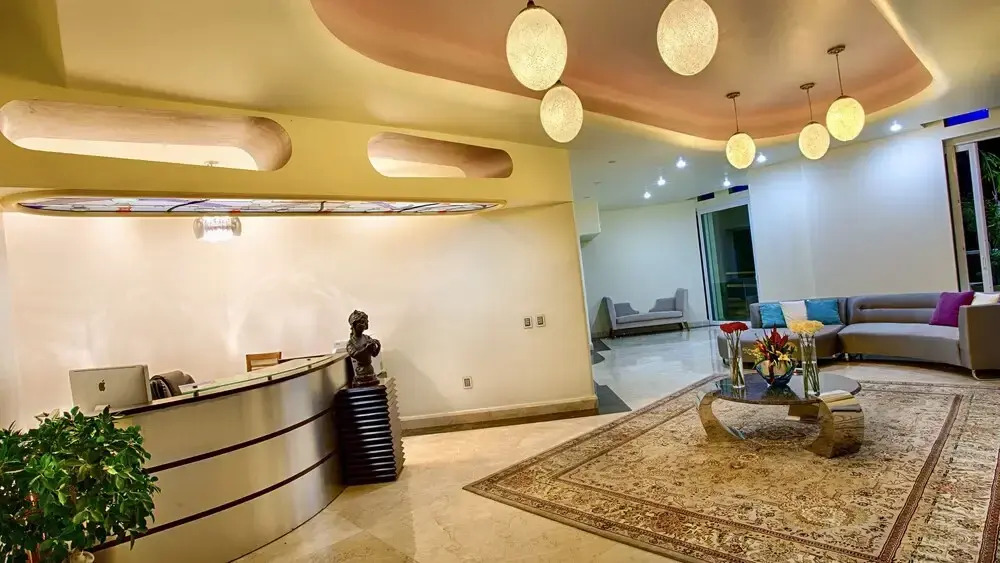 Luxury Suite With Garden and Ocean View