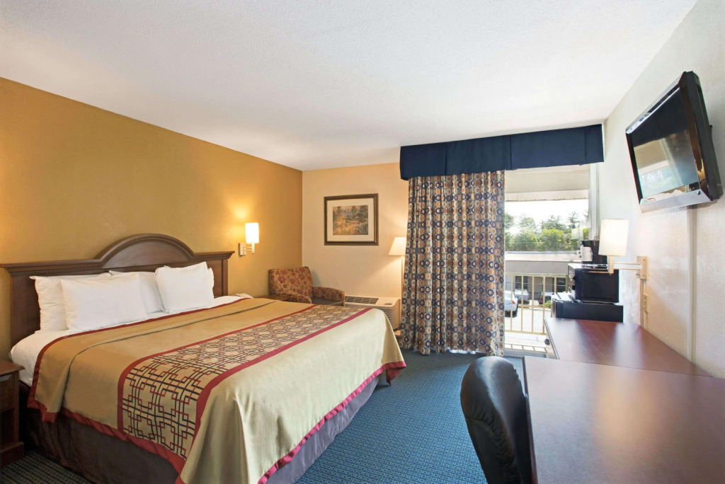 Days Inn by Wyndham Charlotte/Woodlawn Near Carowinds