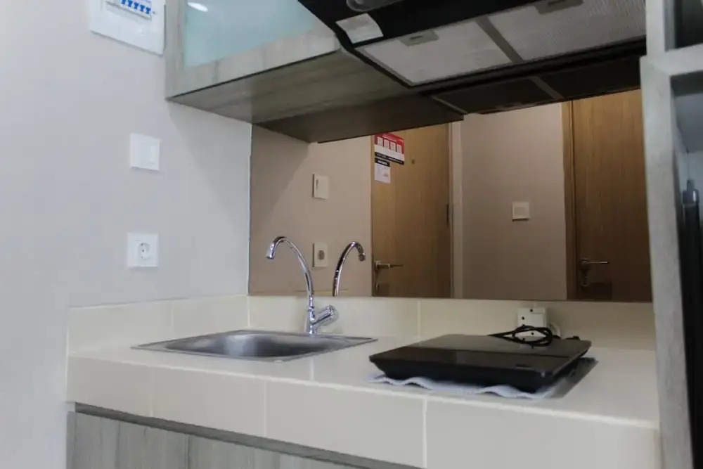 Comfy and Stylish Studio Apartment at B Residence