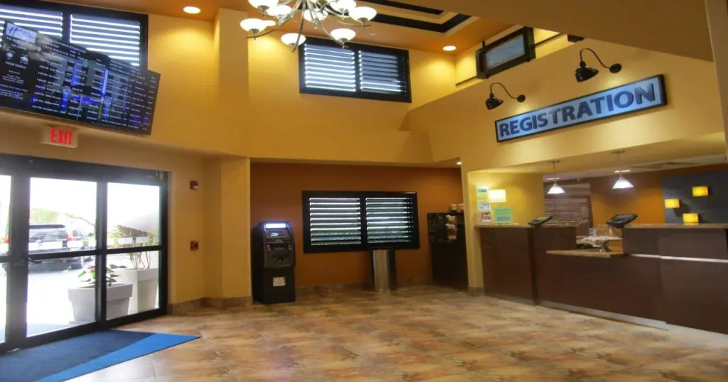 Holiday Inn Express and Suites Fort Lauderdale Airport West by IHG