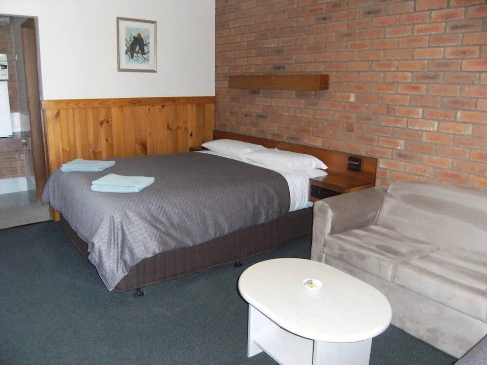 Regency Court Motel