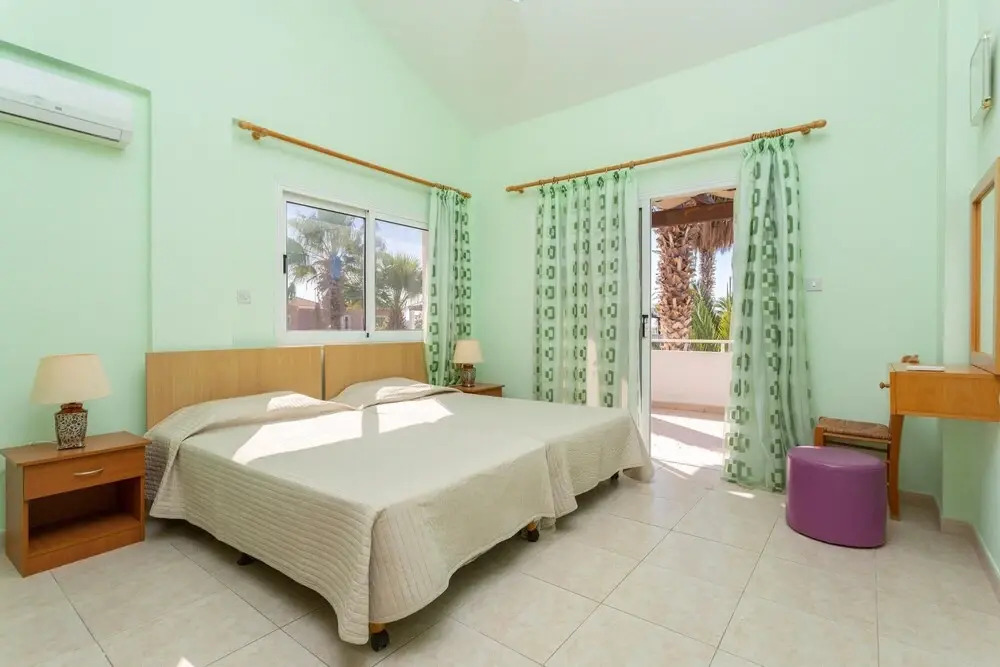 Villa Coral Aura Large Private Pool Walk to Beach A C Wifi Car Not Required Eco-friendly - 3419