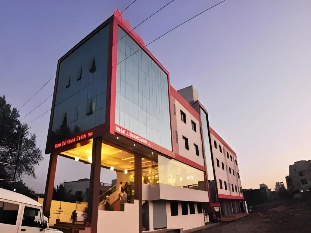 Hotel Sai Grand Castle Inn