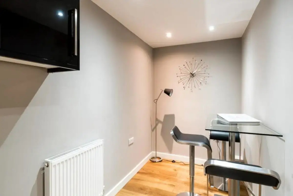 The Norfolk Escape - Beautiful & Bright 4 Mews Homes with 16BDR