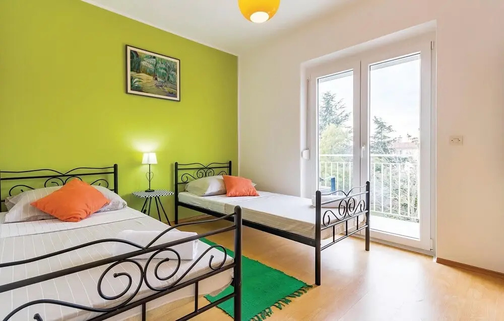 Stunning Home in Pula With Wifi and 5 Bedrooms