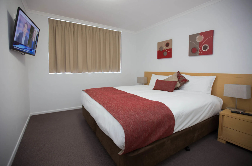 Edge Apartment Hotel