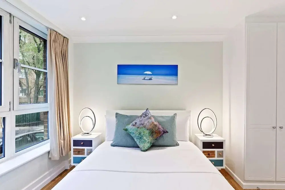 Sophisticated 2 Bed, 2 Bath apt in Angel