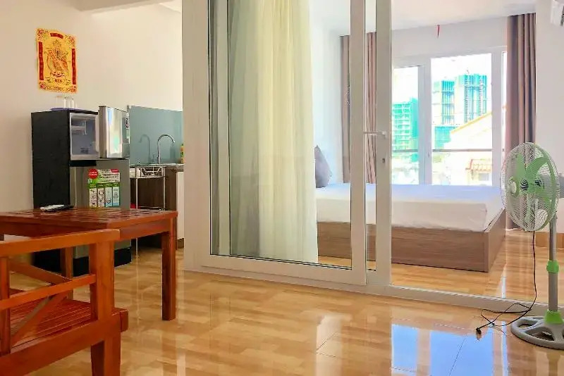 RedDoorz near Cho Xom Moi Nha Trang