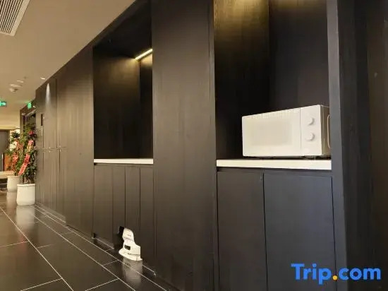 Shijiantang | TIME•FLOW•SANCTUARY Sky Design Hotel (Taiping Road Branch, Penshuichi Metro Station)
