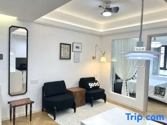 Backlight Homestay