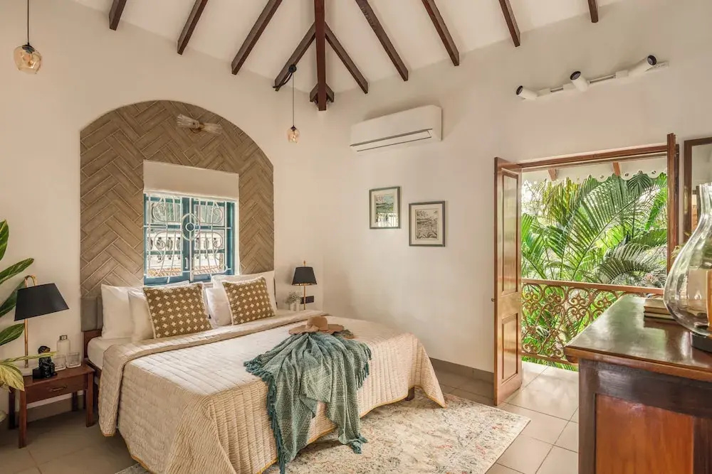 Sanctuary by RÊVE Escapes - Premium 3 BHK Villa with Private Pool Near Morjim Beach