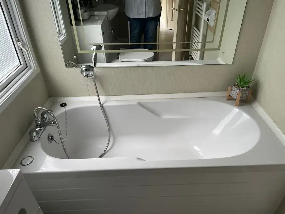 2 Bed Lodge Sleeps 5 - Pet Friendly, Wifi, Parking