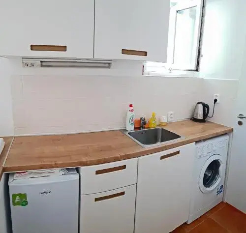 Hidden Gem close to hockey stadium with terrace