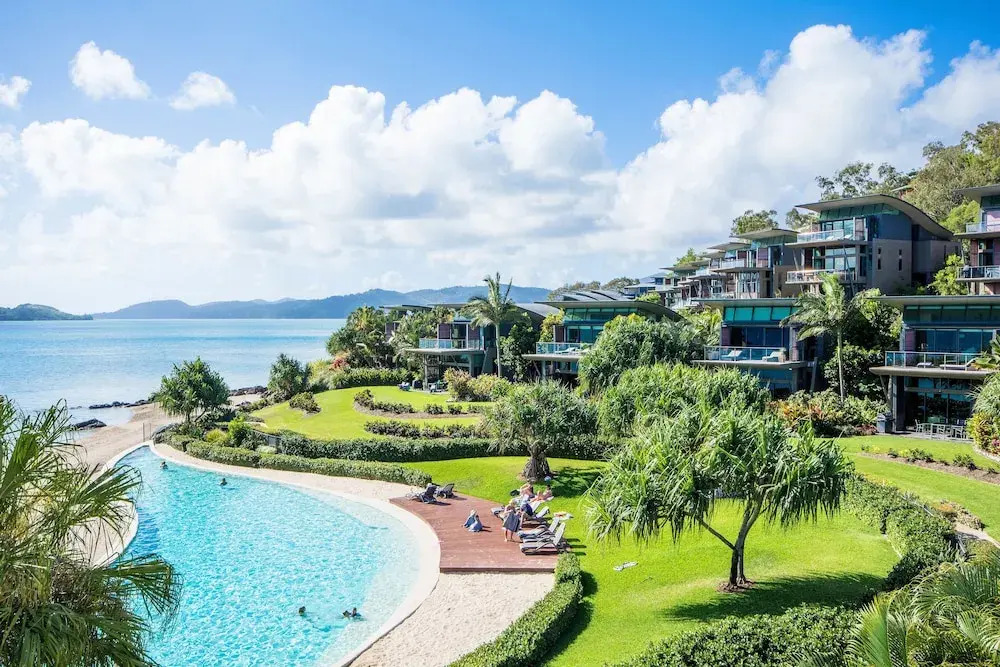 Yacht Club Villa 33-Serenity-Ocean Views with Golf Buggy