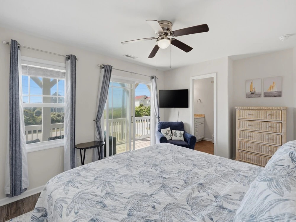 Lovin' Lowe Tide by Topsail Realty