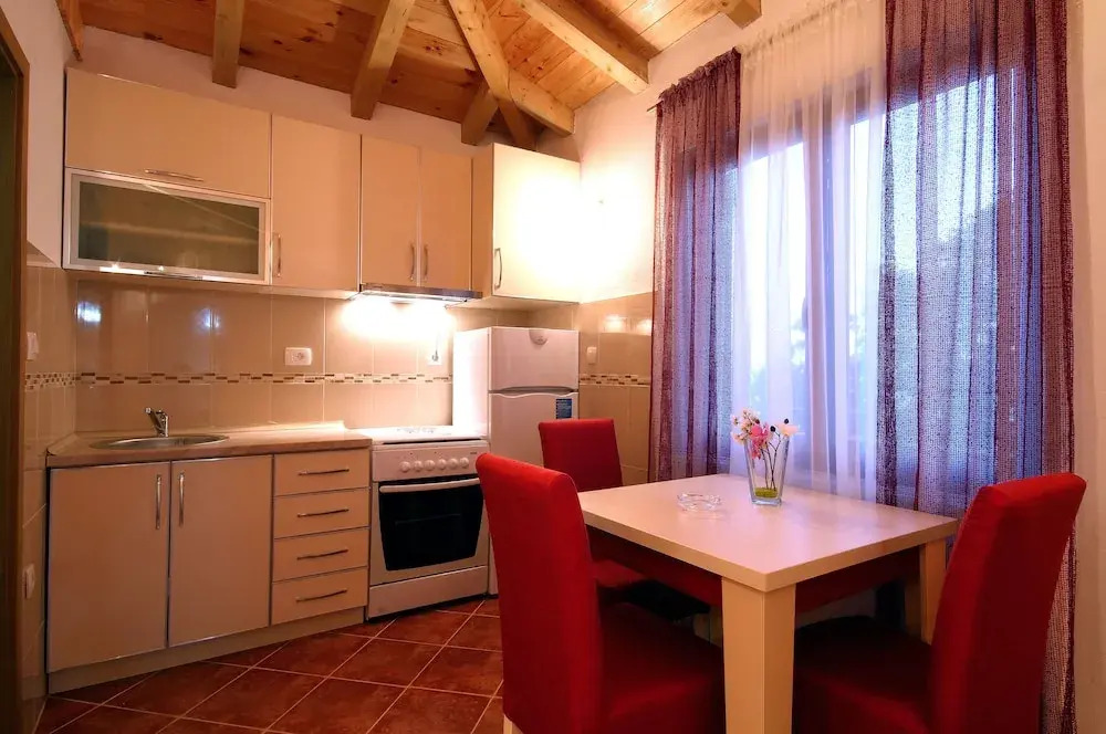 Harmonia Bungalows & Pool