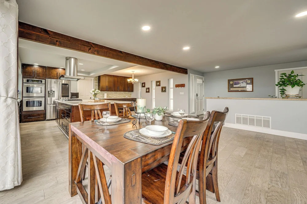 Puget Sound Views! Serene Federal Way Retreat