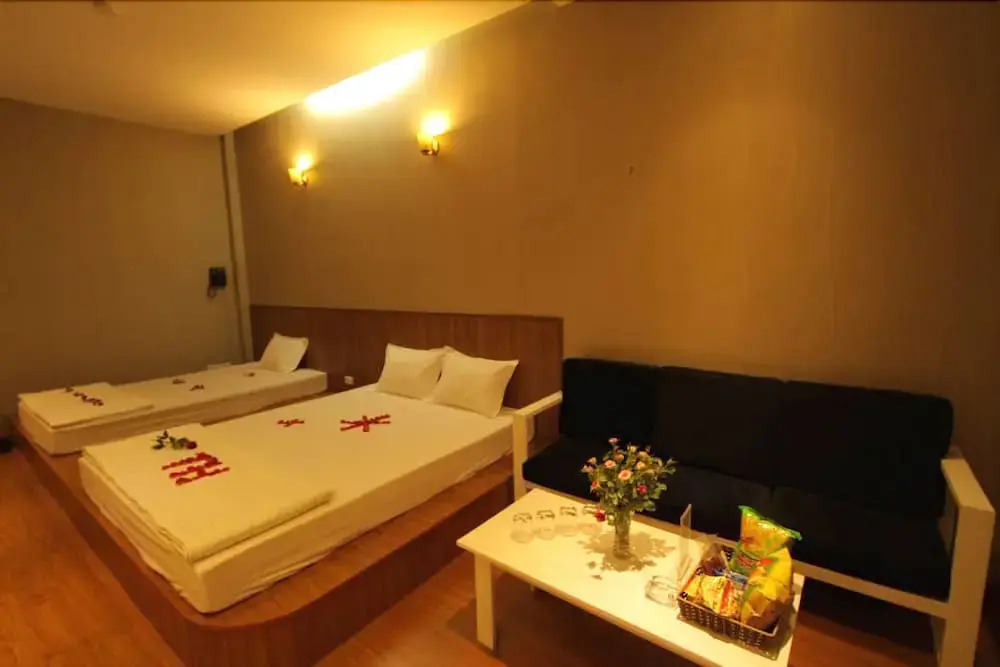 TH Hotel