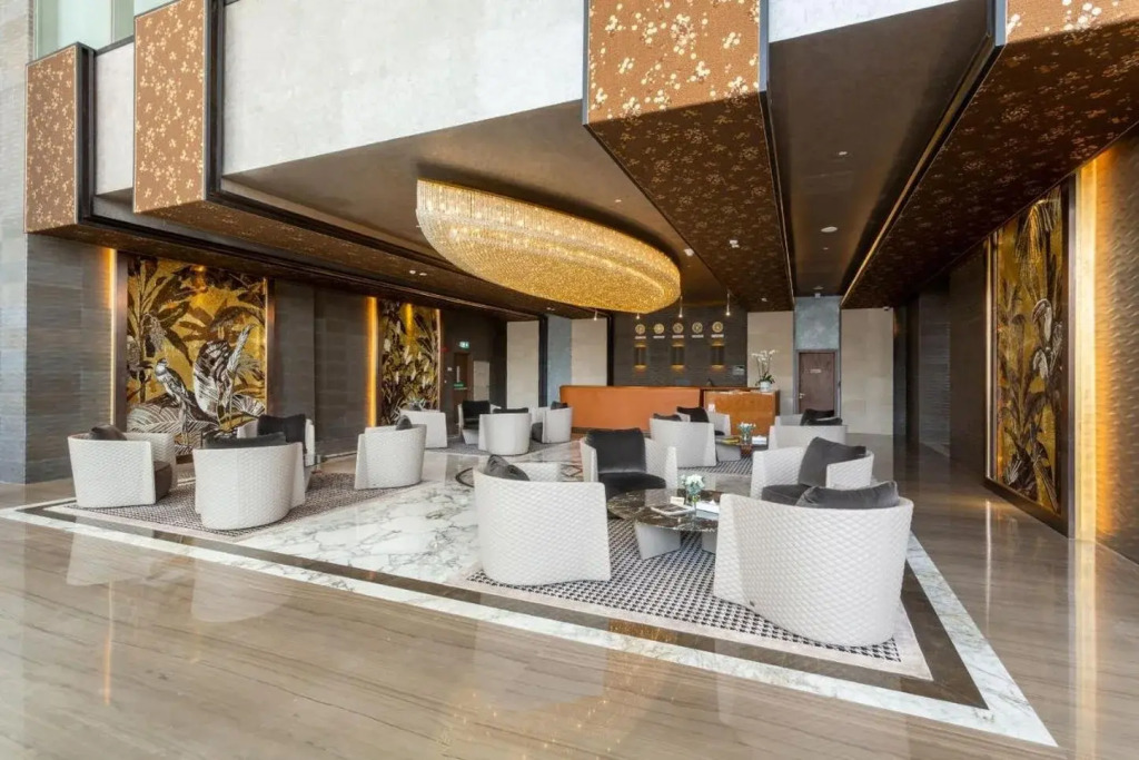The Bentley Luxury Hotel & Suites