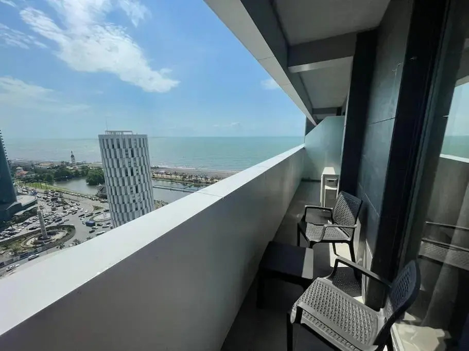 Leo Group Luxury Apartment 1834 Alliance Palace