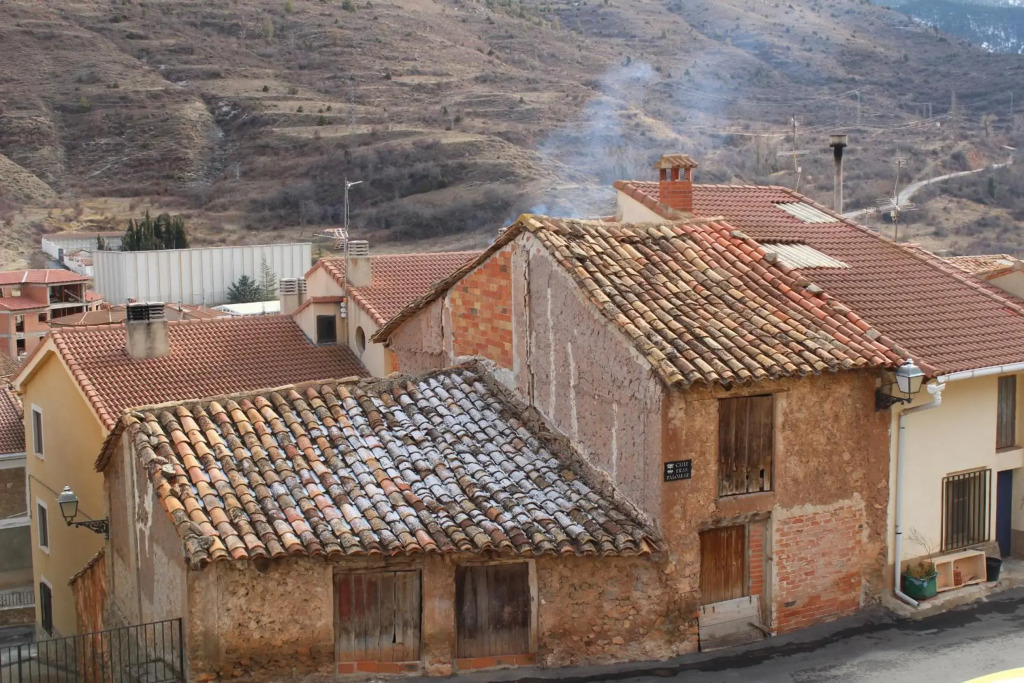 Fabuloso Apartamento En Camarena De La Sierra (Teruel)