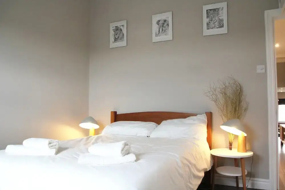 Modern and Stylish 2 Bedroom Flat in Notting Hill