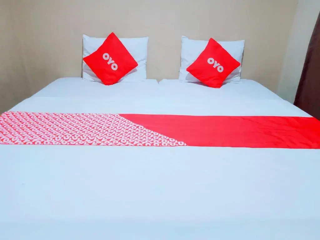 OYO 91876 Hotel Putri Gading 2
