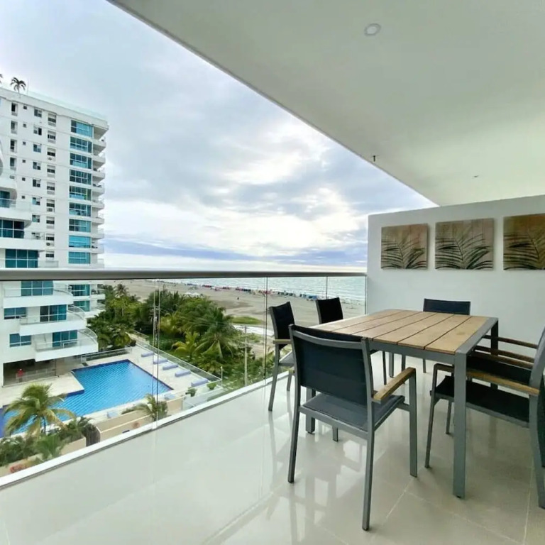 w Stunning 2BR w Pool n AC in Sunny Cartagena