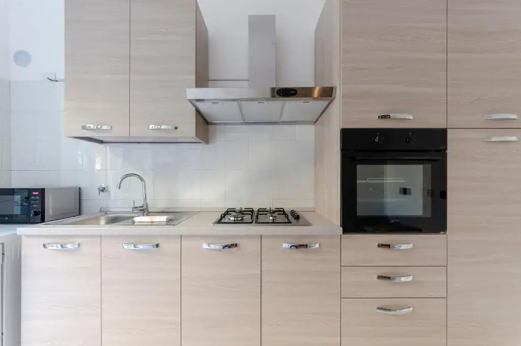 ALTIDO Modern Flat for 6 in the heart of Genova Foce