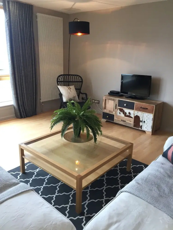 Penthouse Apartment In Edinburghs City Centre