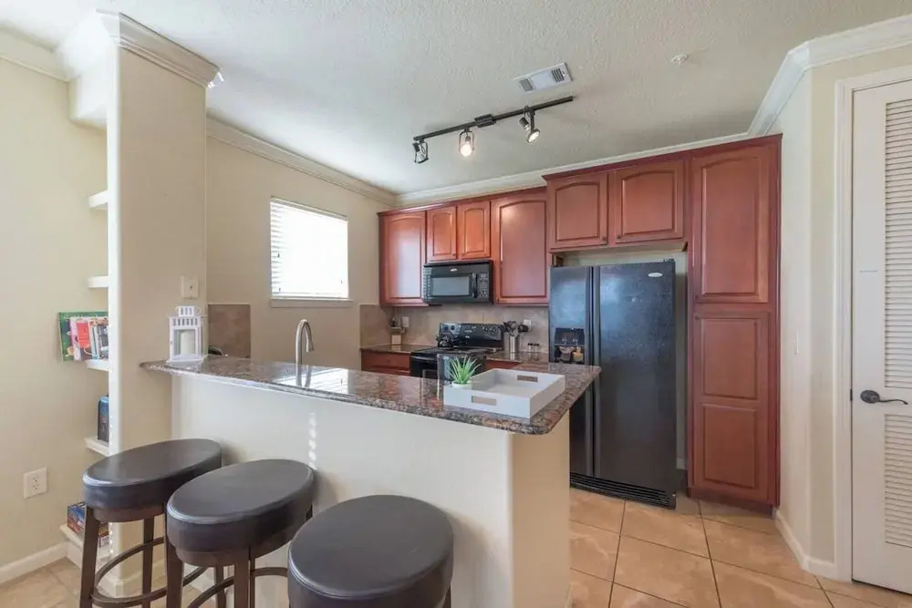 Bright 3BR Resort Condo Near Disney + Pools