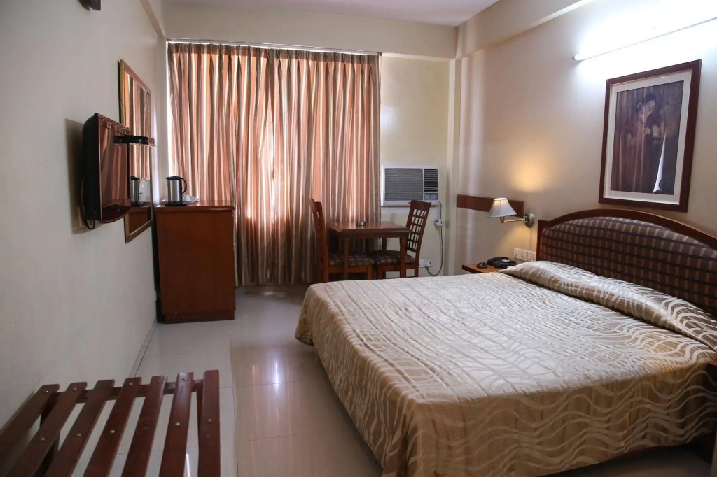 Hotel Tourist Deluxe