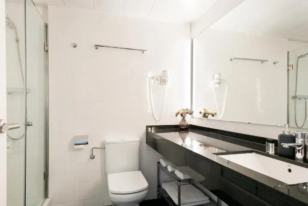 Lugaris Beach Apartments