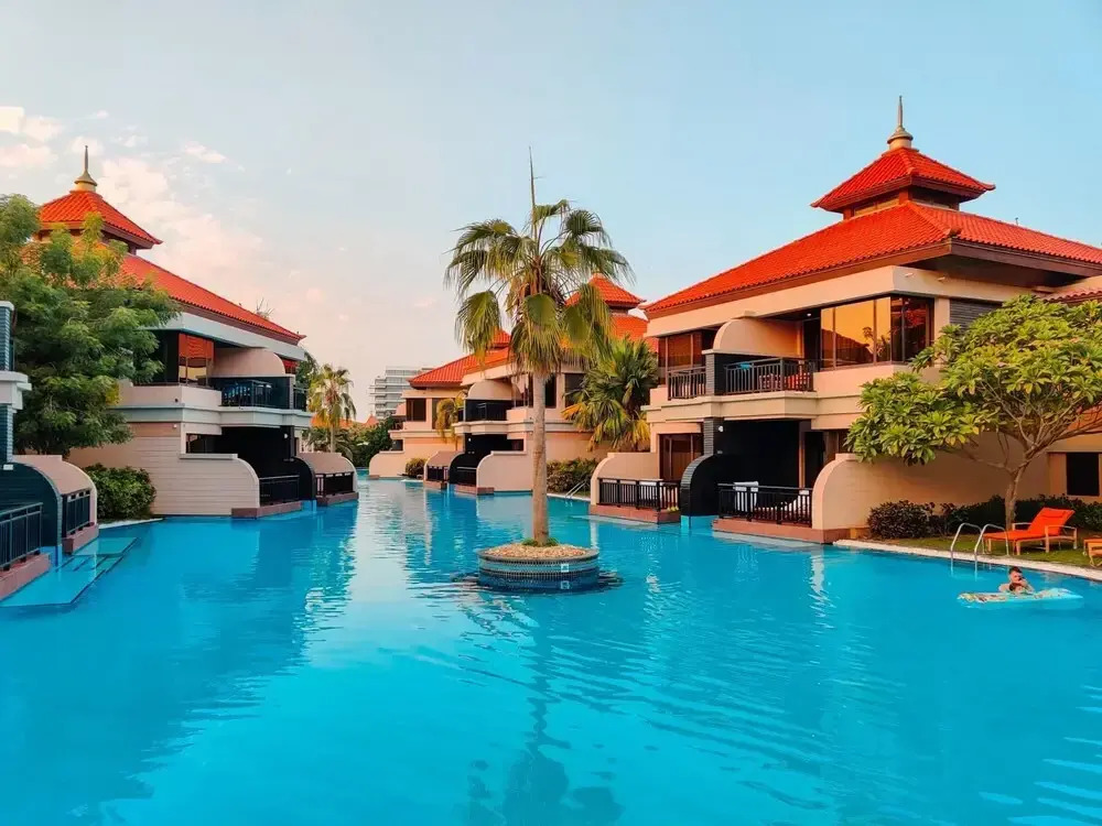 5 Resort Stay on Palm Jumeirah w Sea View