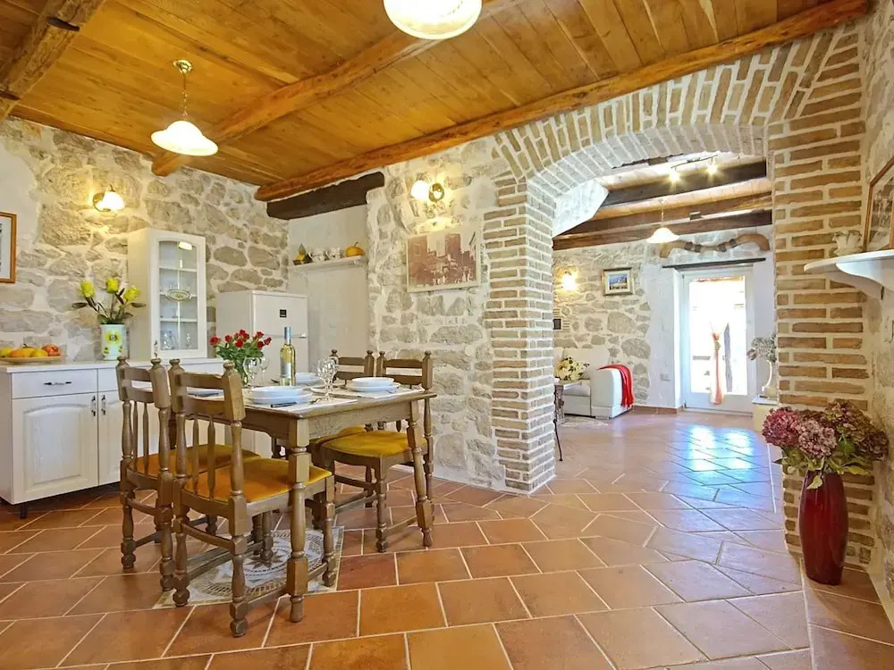 Beautiful Holiday Home in Dracevac With Terrace