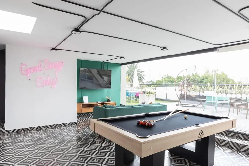 Renovated 1BR Balcony Rooftop