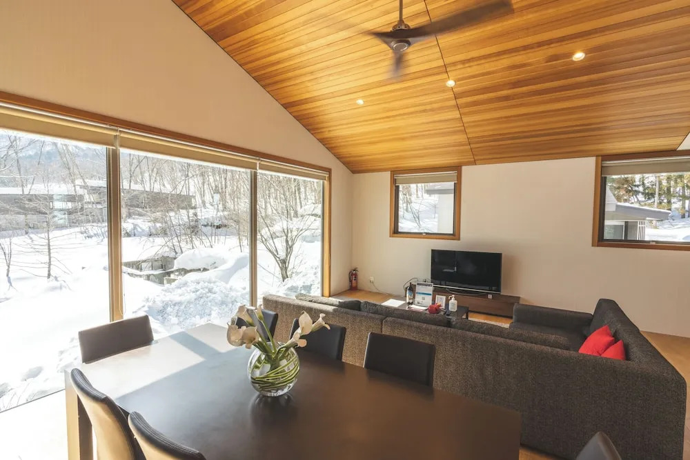 Solar Chalets by HHG